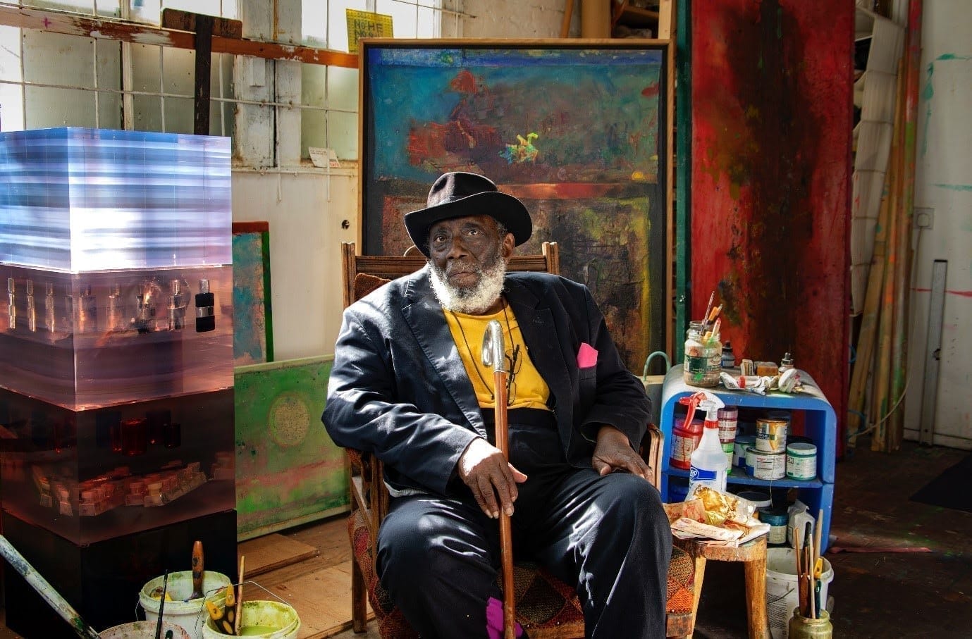 Frank Bowling in his South London studio, 2020, photo by Sacha Bowling, courtesy the artist