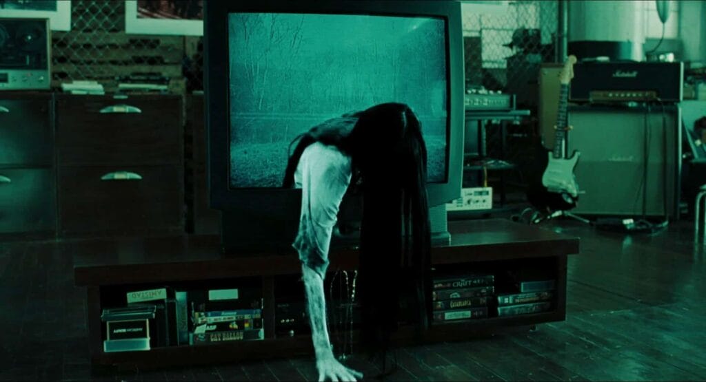 The Ring (La Señal) (2002)