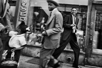 William Klein, Moves and Pepsi, Harlem, New York, 1955. © William Klein