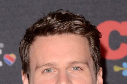 Jonathan Groff