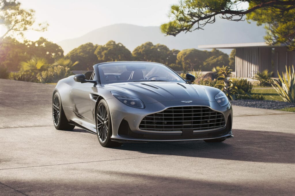 Aston Martin DB12 Volante