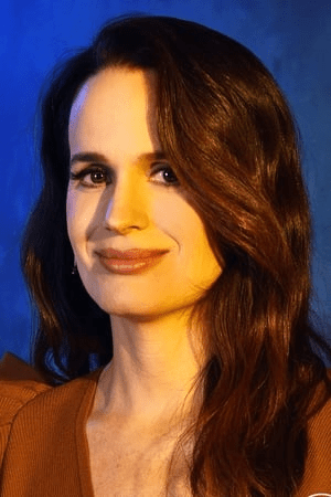 Elizabeth Reaser